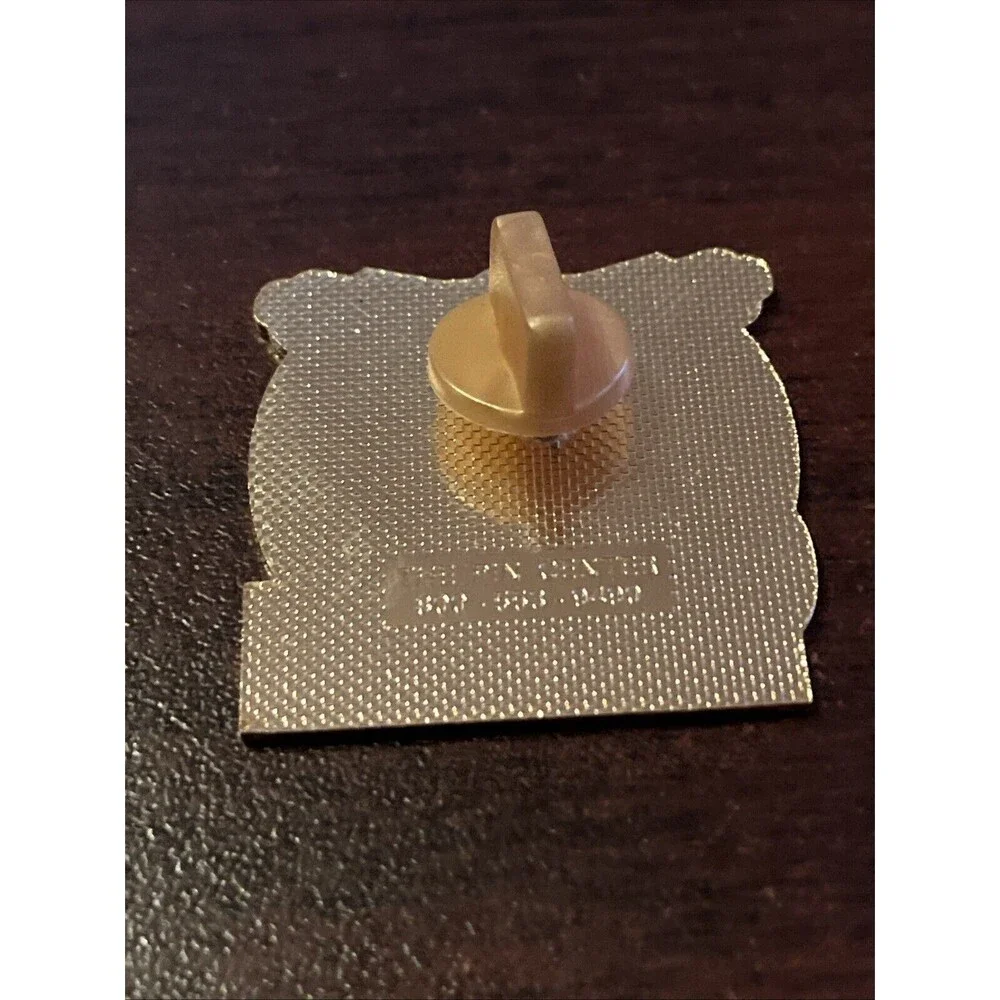 Outback Steakhouse Chungmuro Seoul South Korea‎ Kangaroo Lapel Hat Pin